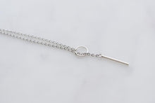 将图片加载到图库查看器，Silver Threader Necklace